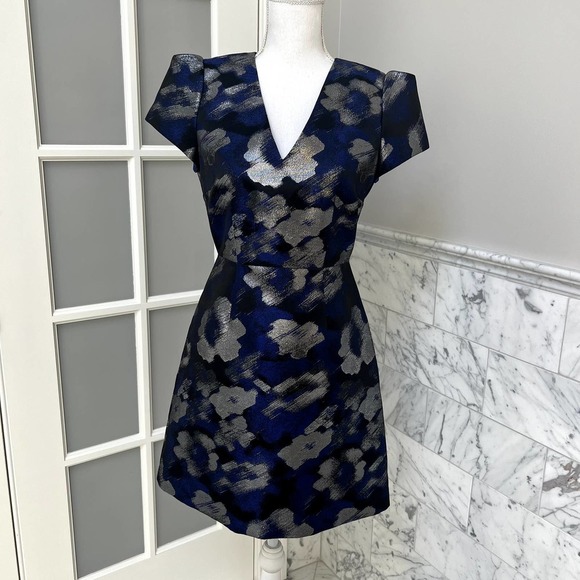 Milly Atalie Brush Metallic Floral Jacquard Mini Dress NWT Size 4 - Picture 4 of 6